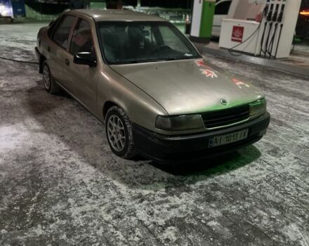 Бежевый Опель Вектра, объемом двигателя 2 л и пробегом 400 тыс. км за 1200 $, фото 1 на Automoto.ua