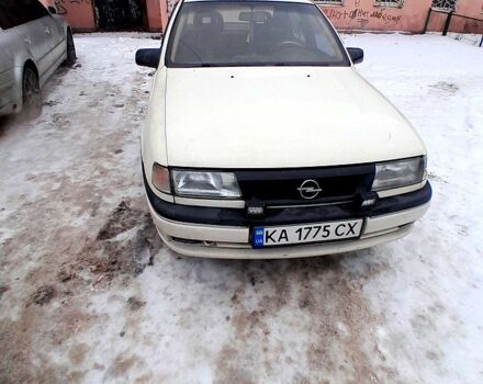 Бежевий Опель Вектра, об'ємом двигуна 1.7 л та пробігом 0 тис. км за 1700 $, фото 1 на Automoto.ua