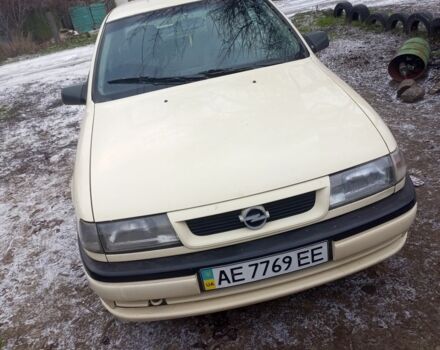 Бежевый Опель Вектра, объемом двигателя 1.7 л и пробегом 284 тыс. км за 2200 $, фото 1 на Automoto.ua