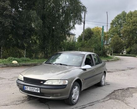 Бежевий Опель Вектра, об'ємом двигуна 1.6 л та пробігом 400 тис. км за 1750 $, фото 1 на Automoto.ua