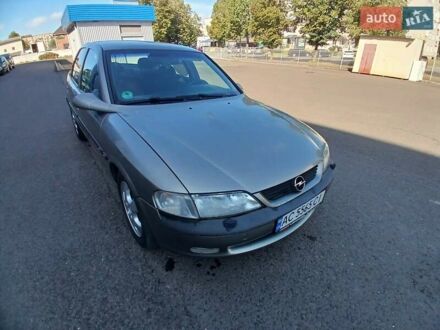 Бежевый Опель Вектра, объемом двигателя 1.6 л и пробегом 303 тыс. км за 2450 $, фото 1 на Automoto.ua