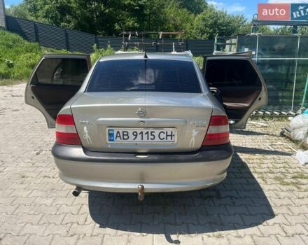 Бежевий Опель Вектра, об'ємом двигуна 1.8 л та пробігом 297 тис. км за 3000 $, фото 1 на Automoto.ua