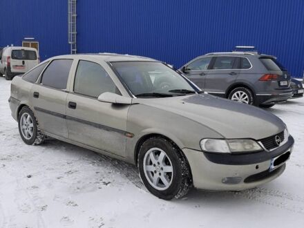 Бежевый Опель Вектра, объемом двигателя 2 л и пробегом 500 тыс. км за 1900 $, фото 1 на Automoto.ua