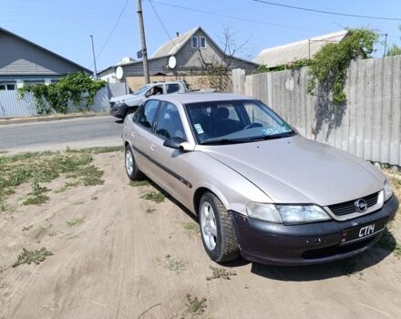 Бежевый Опель Вектра, объемом двигателя 2 л и пробегом 211 тыс. км за 1194 $, фото 1 на Automoto.ua