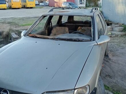 Бежевый Опель Вектра, объемом двигателя 2 л и пробегом 250 тыс. км за 800 $, фото 1 на Automoto.ua