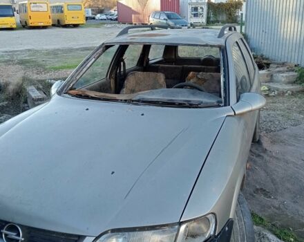 Бежевый Опель Вектра, объемом двигателя 2 л и пробегом 250 тыс. км за 800 $, фото 1 на Automoto.ua