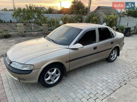 Опель Вектра 1998 в Доброполье на Automoto.ua Бежевый Опель Вектра, объемом двигателя 2.02 л и пробегом 331 тыс. км за 2400 $, фото 1 на Automoto.ua