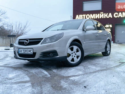 Бежевий Опель Вектра, об'ємом двигуна 2.8 л та пробігом 300 тис. км за 4600 $, фото 1 на Automoto.ua