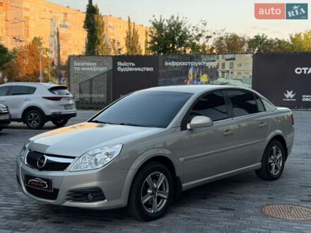 Бежевый Опель Вектра, объемом двигателя 2.2 л и пробегом 235 тыс. км за 5999 $, фото 1 на Automoto.ua