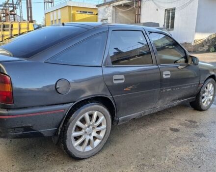 Черный Опель Вектра, объемом двигателя 2 л и пробегом 320 тыс. км за 1700 $, фото 3 на Automoto.ua