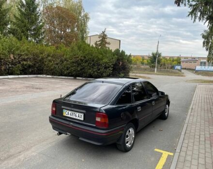 Черный Опель Вектра, объемом двигателя 2 л и пробегом 350 тыс. км за 2300 $, фото 3 на Automoto.ua