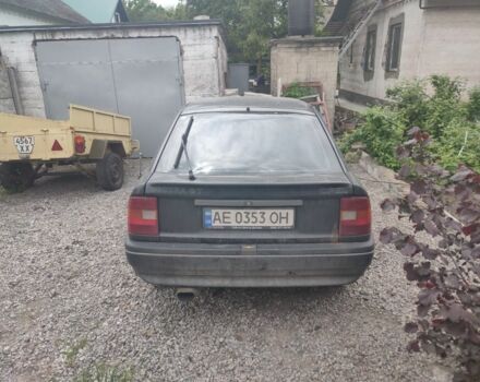 Черный Опель Вектра, объемом двигателя 2 л и пробегом 93 тыс. км за 474 $, фото 3 на Automoto.ua