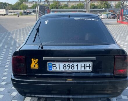 Черный Опель Вектра, объемом двигателя 1.8 л и пробегом 300 тыс. км за 1429 $, фото 7 на Automoto.ua