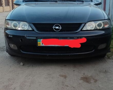 Черный Опель Вектра, объемом двигателя 1.6 л и пробегом 400 тыс. км за 1400 $, фото 6 на Automoto.ua