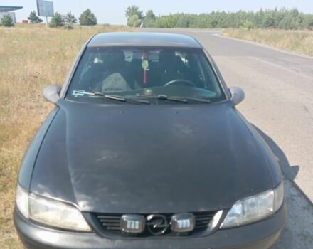 Черный Опель Вектра, объемом двигателя 2 л и пробегом 300 тыс. км за 800 $, фото 2 на Automoto.ua