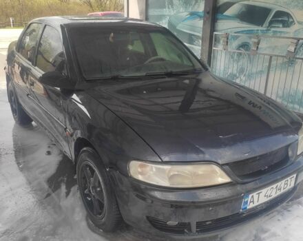 Черный Опель Вектра, объемом двигателя 1.6 л и пробегом 2 тыс. км за 1282 $, фото 4 на Automoto.ua