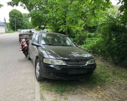 Чорний Опель Вектра, об'ємом двигуна 1.8 л та пробігом 3 тис. км за 700 $, фото 1 на Automoto.ua