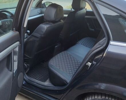 Черный Опель Вектра, объемом двигателя 2.2 л и пробегом 378 тыс. км за 5400 $, фото 7 на Automoto.ua