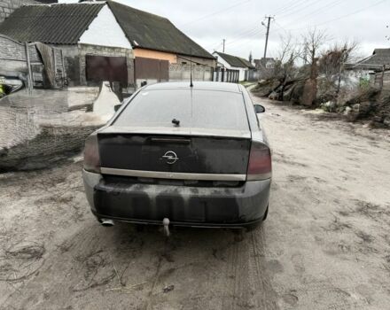 Черный Опель Вектра, объемом двигателя 1.9 л и пробегом 320 тыс. км за 825 $, фото 4 на Automoto.ua