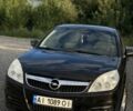 Черный Опель Вектра, объемом двигателя 1.8 л и пробегом 300 тыс. км за 3800 $, фото 1 на Automoto.ua
