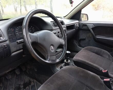 Черный Опель Вектра, объемом двигателя 0 л и пробегом 220 тыс. км за 1550 $, фото 4 на Automoto.ua