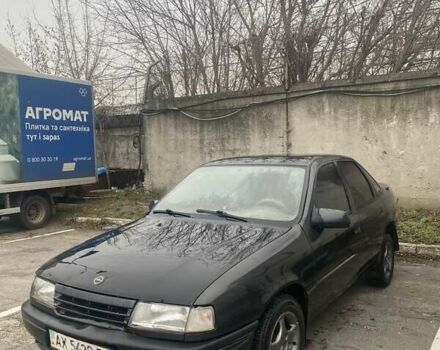 Чорний Опель Вектра, об'ємом двигуна 1.6 л та пробігом 258 тис. км за 1200 $, фото 1 на Automoto.ua