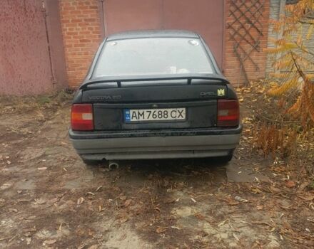 Черный Опель Вектра, объемом двигателя 2 л и пробегом 150 тыс. км за 700 $, фото 3 на Automoto.ua