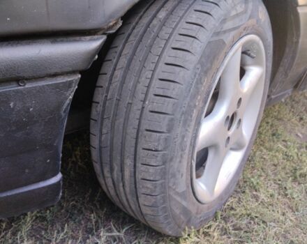 Опель Вектра 1989 в Изюме на Automoto.ua Черный Опель Вектра, объемом двигателя 2 л и пробегом 420 тыс. км за 1307 $, фото 3 на Automoto.ua