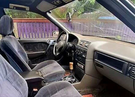 Опель Вектра 1989 в Нежине на Automoto.ua Черный Опель Вектра, объемом двигателя 2 л и пробегом 170 тыс. км за 1300 $, фото 1 на Automoto.ua