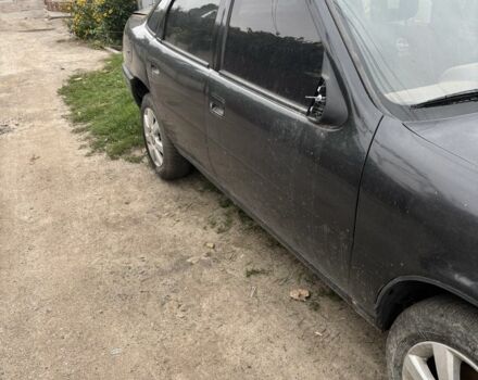 Черный Опель Вектра, объемом двигателя 2 л и пробегом 3 тыс. км за 1200 $, фото 4 на Automoto.ua