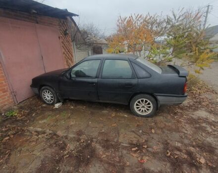 Черный Опель Вектра, объемом двигателя 2 л и пробегом 150 тыс. км за 700 $, фото 1 на Automoto.ua