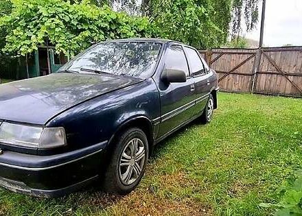 Опель Вектра 1989 в Нежине на Automoto.ua Черный Опель Вектра, объемом двигателя 2 л и пробегом 170 тыс. км за 1300 $, фото 3 на Automoto.ua