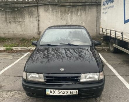 Чорний Опель Вектра, об'ємом двигуна 1.6 л та пробігом 258 тис. км за 1200 $, фото 1 на Automoto.ua