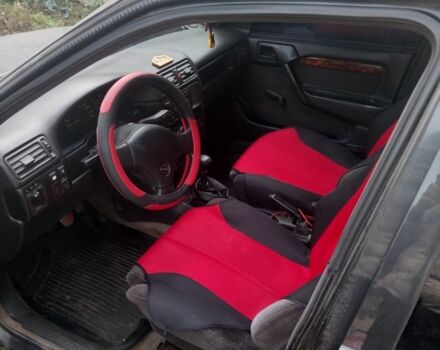 Черный Опель Вектра, объемом двигателя 2 л и пробегом 300 тыс. км за 1193 $, фото 7 на Automoto.ua