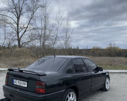Черный Опель Вектра, объемом двигателя 2 л и пробегом 400 тыс. км за 3000 $, фото 2 на Automoto.ua
