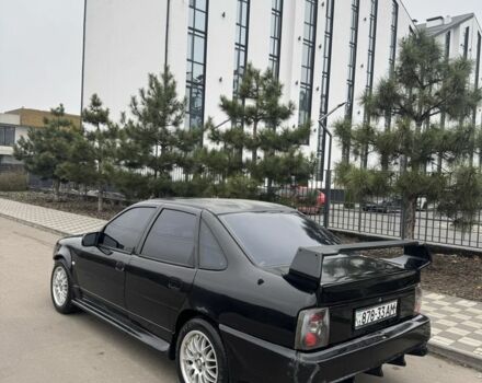 Черный Опель Вектра, объемом двигателя 2 л и пробегом 130 тыс. км за 1300 $, фото 5 на Automoto.ua