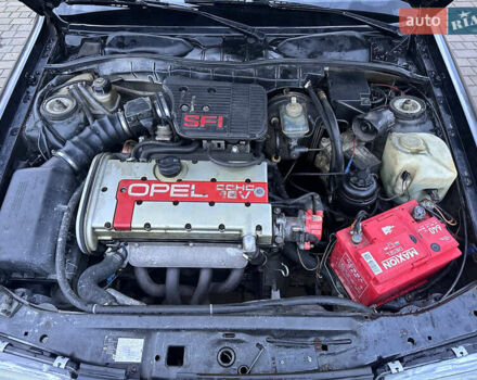 Черный Опель Вектра, объемом двигателя 2 л и пробегом 141 тыс. км за 2800 $, фото 5 на Automoto.ua