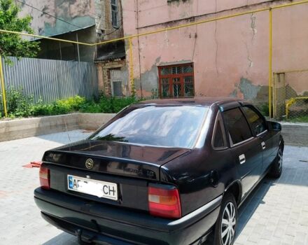 Чорний Опель Вектра, об'ємом двигуна 1.8 л та пробігом 400 тис. км за 1800 $, фото 2 на Automoto.ua