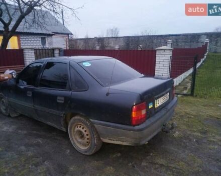 Черный Опель Вектра, объемом двигателя 1.6 л и пробегом 244 тыс. км за 2400 $, фото 3 на Automoto.ua