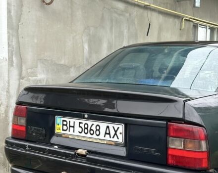 Черный Опель Вектра, объемом двигателя 2 л и пробегом 180 тыс. км за 1850 $, фото 6 на Automoto.ua