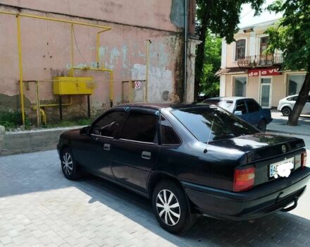 Чорний Опель Вектра, об'ємом двигуна 1.8 л та пробігом 400 тис. км за 1800 $, фото 6 на Automoto.ua