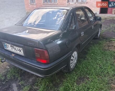 Чорний Опель Вектра, об'ємом двигуна 1.6 л та пробігом 200 тис. км за 1000 $, фото 5 на Automoto.ua