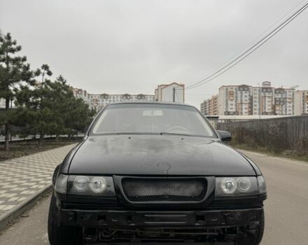 Черный Опель Вектра, объемом двигателя 2 л и пробегом 130 тыс. км за 1300 $, фото 3 на Automoto.ua