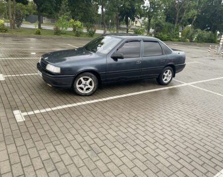 Черный Опель Вектра, объемом двигателя 1.6 л и пробегом 317 тыс. км за 1450 $, фото 1 на Automoto.ua