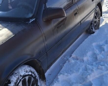 Чорний Опель Вектра, об'ємом двигуна 1.8 л та пробігом 200 тис. км за 1140 $, фото 1 на Automoto.ua