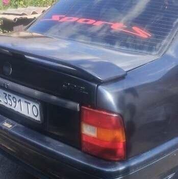 Черный Опель Вектра, объемом двигателя 1.6 л и пробегом 300 тыс. км за 1300 $, фото 3 на Automoto.ua