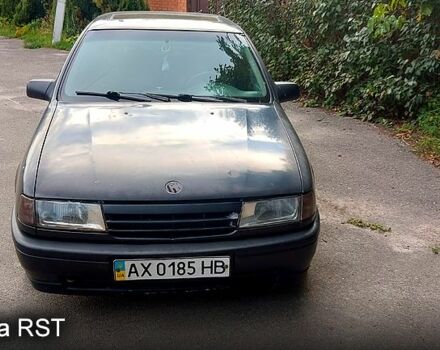 Черный Опель Вектра, объемом двигателя 2 л и пробегом 380 тыс. км за 900 $, фото 3 на Automoto.ua