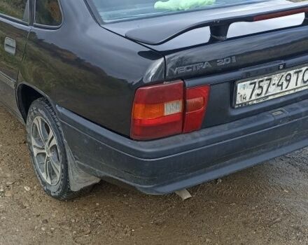 Черный Опель Вектра, объемом двигателя 2 л и пробегом 200 тыс. км за 850 $, фото 1 на Automoto.ua