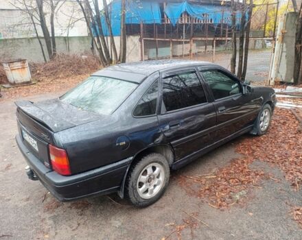 Черный Опель Вектра, объемом двигателя 1.7 л и пробегом 300 тыс. км за 1496 $, фото 2 на Automoto.ua