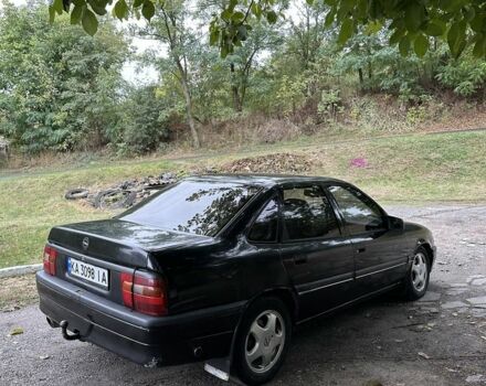 Чорний Опель Вектра, об'ємом двигуна 2 л та пробігом 300 тис. км за 1550 $, фото 3 на Automoto.ua